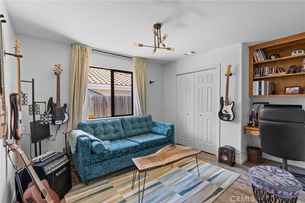 Interior, Living room, Pendant Lights, Wood Texture Flooring