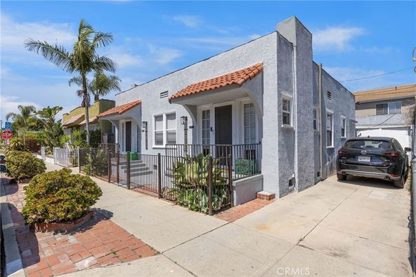 Exterior, Facade, Spanish Mediterranean