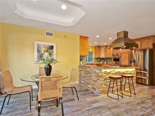 Dining room, Interior, Kitchen, Recessed Lighting, Stainless Steel Appliances