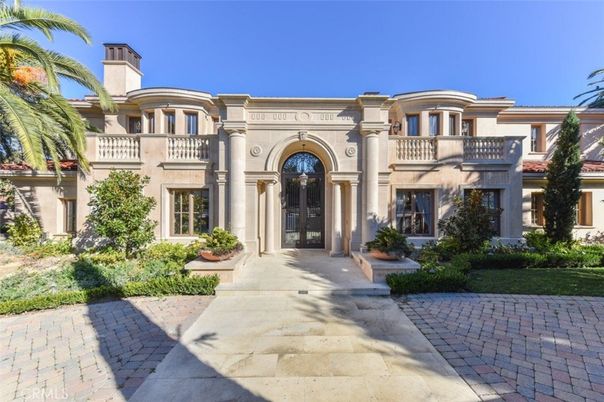 Exterior, Facade, French Provincial