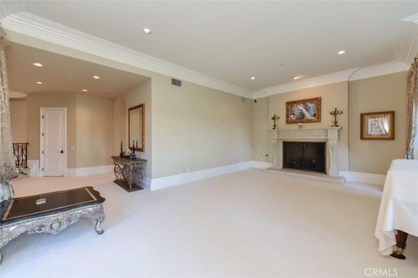 Fireplace, Interior, Recessed Lighting