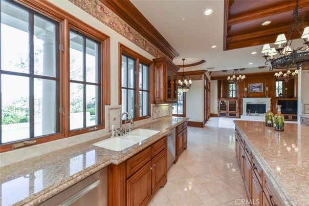 Chandelier, Fireplace, Interior, Kitchen, Pendant Lights, Recessed Lighting