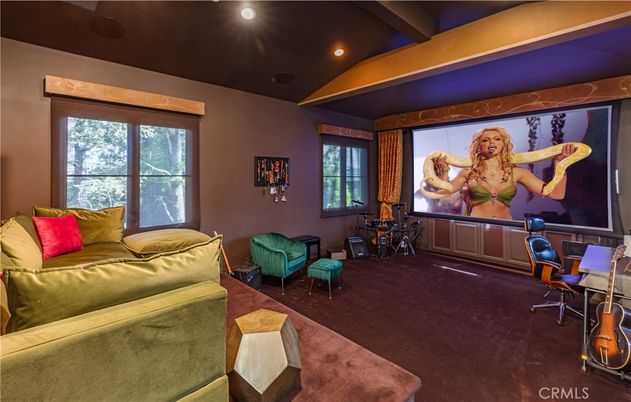 Interior, Projection Screen, Recessed Lighting, Theatre Room