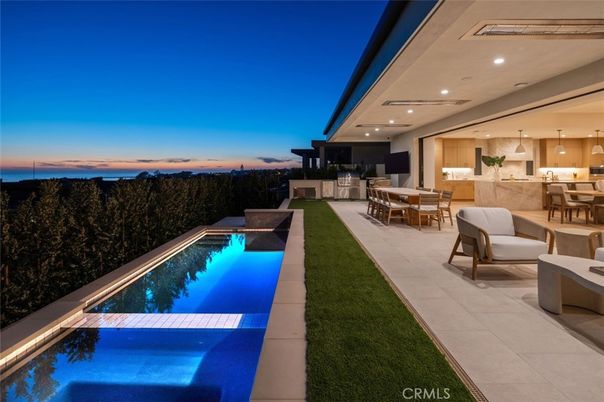 Exterior, Pool, Water