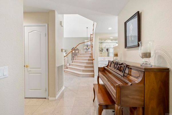 Interior, Piano, Recessed Lighting