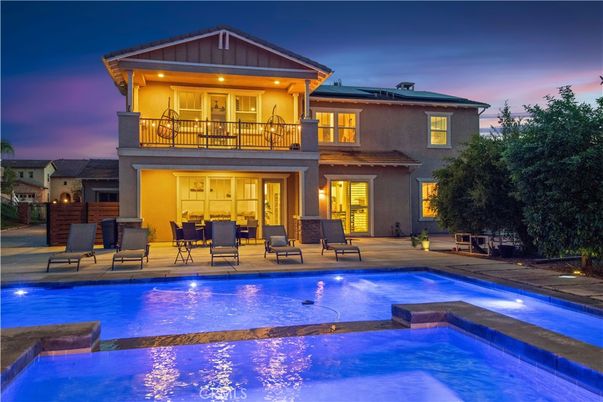 Exterior, Facade, Pool, Solar Panels, Modern