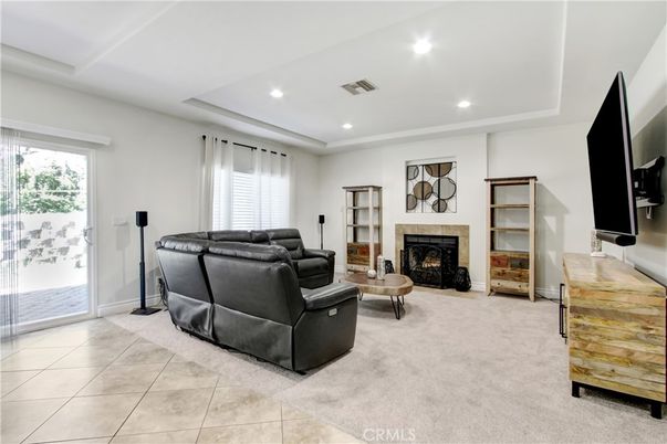 Fireplace, Interior, Living room, Recessed Lighting