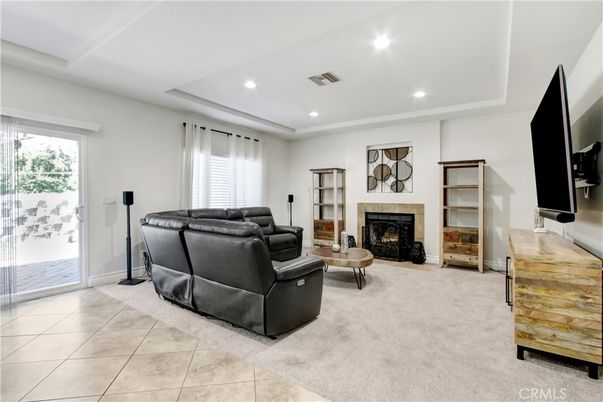 Fireplace, Interior, Living room, Recessed Lighting
