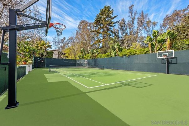 Exterior, Tennis Courts