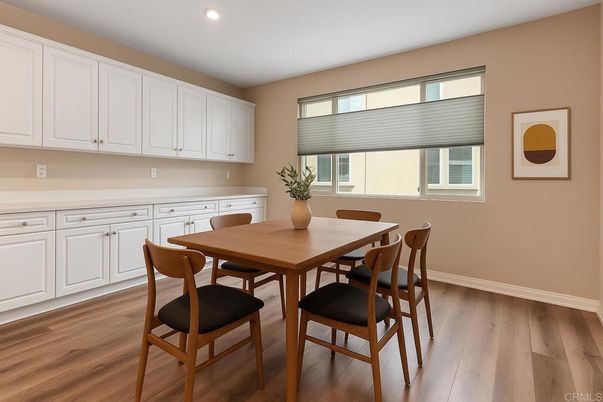 Bedroom, Interior, Recessed Lighting, Walk-in Closets, Wood Texture Flooring