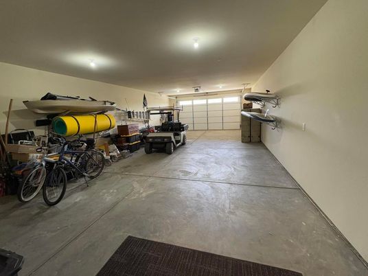 Garage, Interior