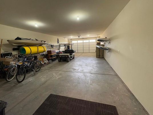 Garage, Interior
