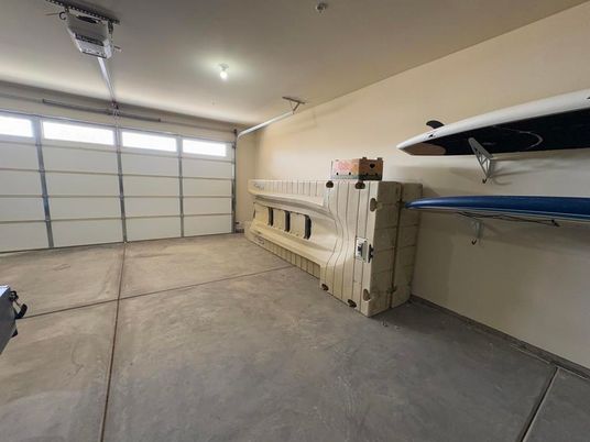Garage, Interior