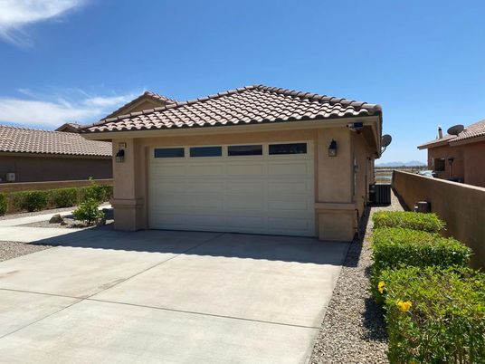 Detached Garage, Exterior