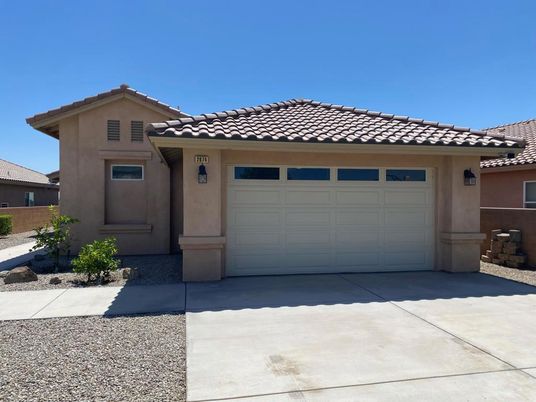 Attached, Exterior, Facade, Mediterranean