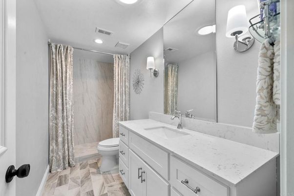 Bathroom, Interior, Marble, Recessed Lighting