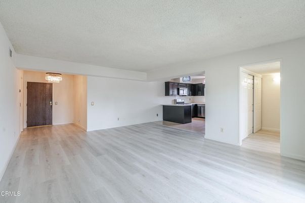 Chandelier, Empty room, Interior, Kitchen, Wood Texture Flooring