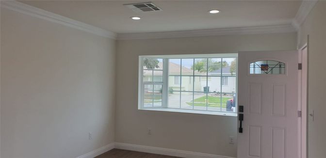 Empty room, Interior, Recessed Lighting, Wood Texture Flooring