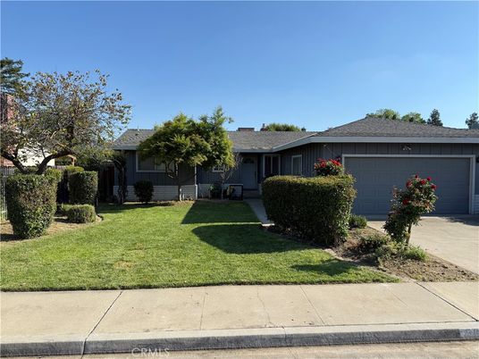 Attached, Exterior, Facade, Ranch