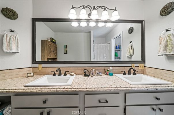 Bathroom, Dual Sink Vanities, Interior