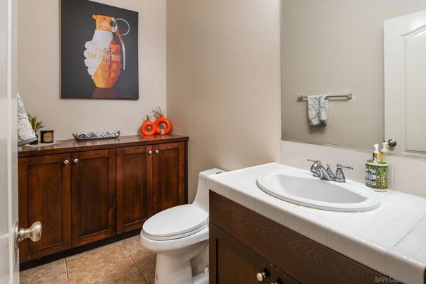 Bathroom, Interior, Tile Countertops
