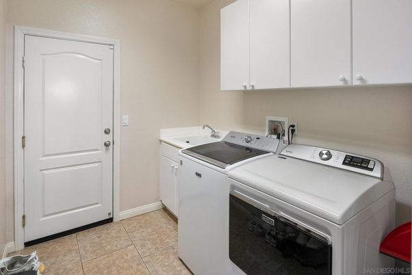 Interior, Washer