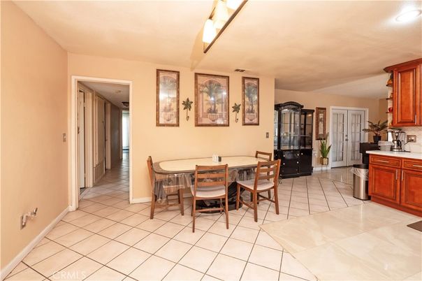 Dining room, Interior, Kitchen, Recessed Lighting