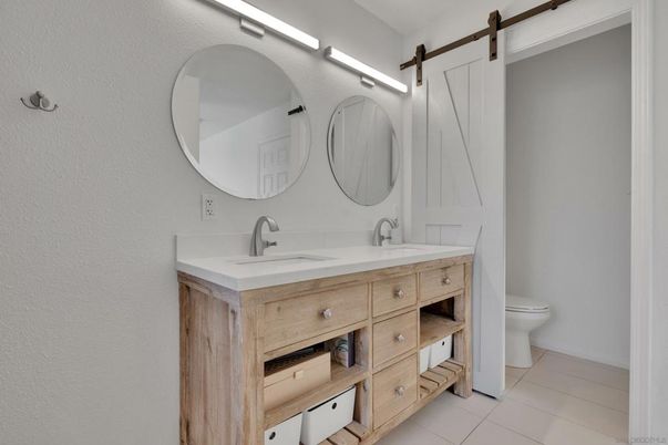 Bathroom, Dual Sink Vanities, Interior