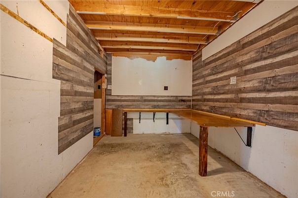 Empty room, Interior, Wooden Beams, Wooden Ceilings, Wooden Walls