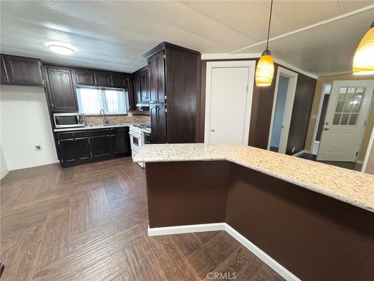 Interior, Kitchen, Pendant Lights, Wood Texture Flooring
