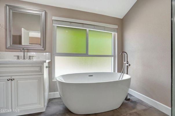 Bathroom, Free Standing Baths, Interior