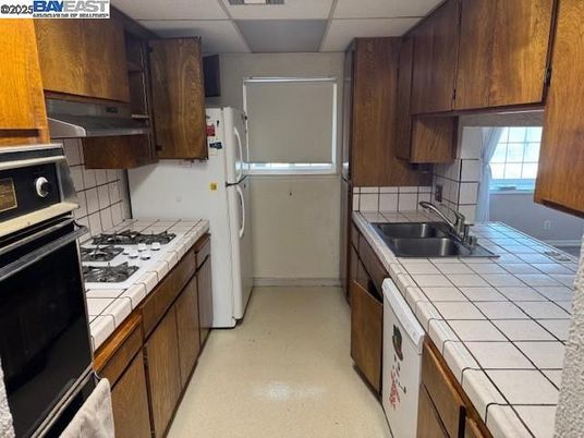 Interior, Kitchen, Tile Countertops
