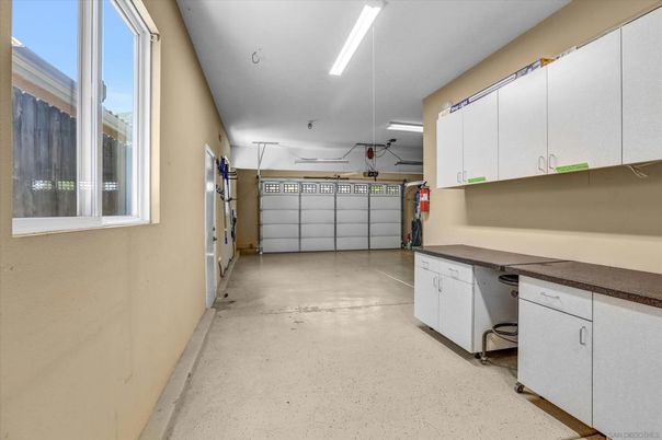 Garage, Interior