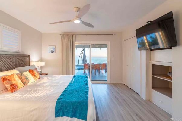 Bedroom, Interior, Water, Wood Texture Flooring
