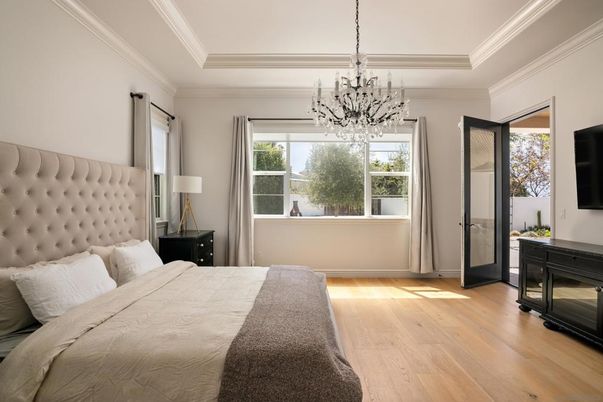 Bedroom, Chandelier, Interior, Pendant Lights, Wood Texture Flooring