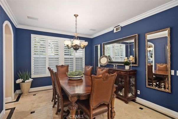 Chandelier, Dining room, Interior
