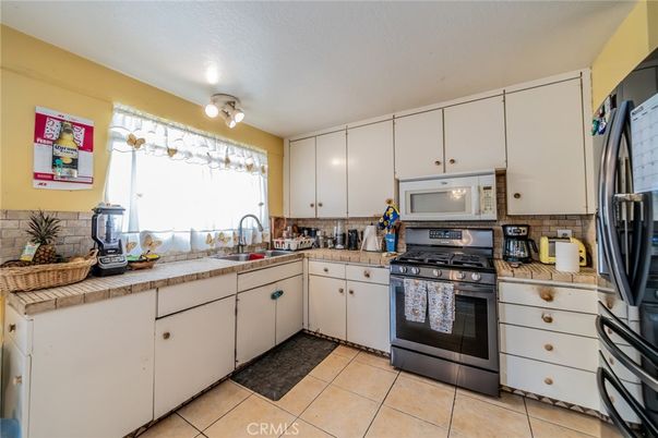 Interior, Kitchen, Tile Countertops