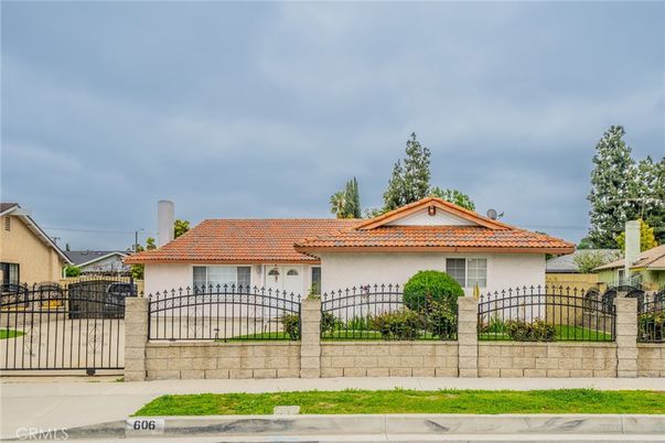 Exterior, Facade, Spanish Mediterranean