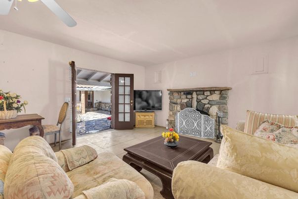 Fireplace, Interior, Living room