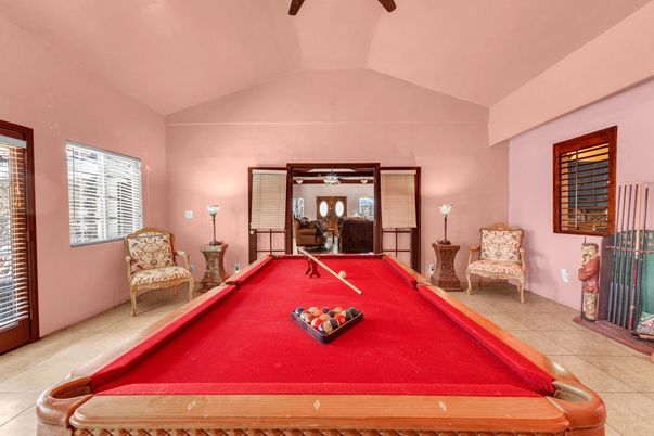 Billiard Table, Game Room, Interior