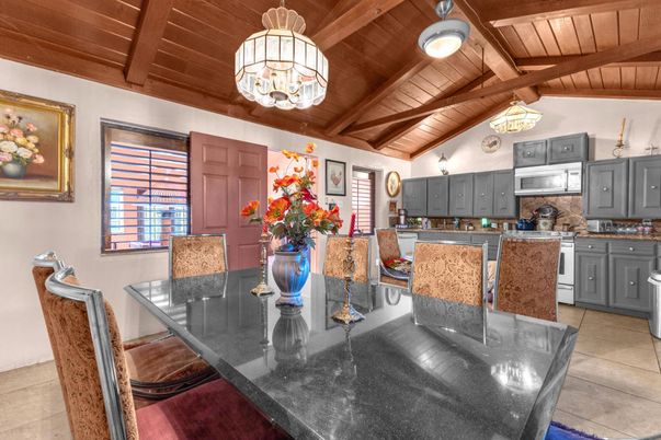 Dining room, Interior, Kitchen, Pendant Lights, Wooden Beams, Wooden Ceilings