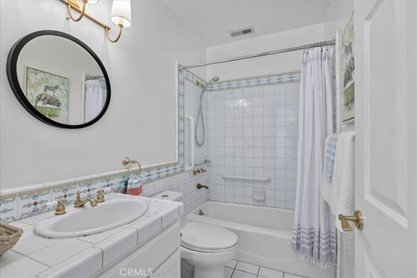 Bathroom, Interior, Tile Countertops