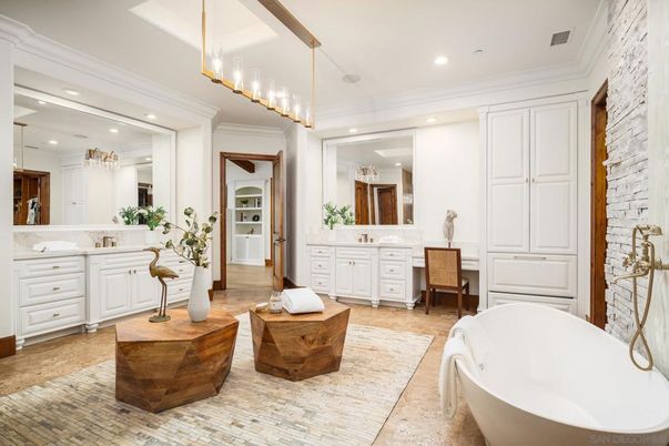 Bathroom, Dual Sink Vanities, Free Standing Baths, Interior, Pendant Lights, Recessed Lighting