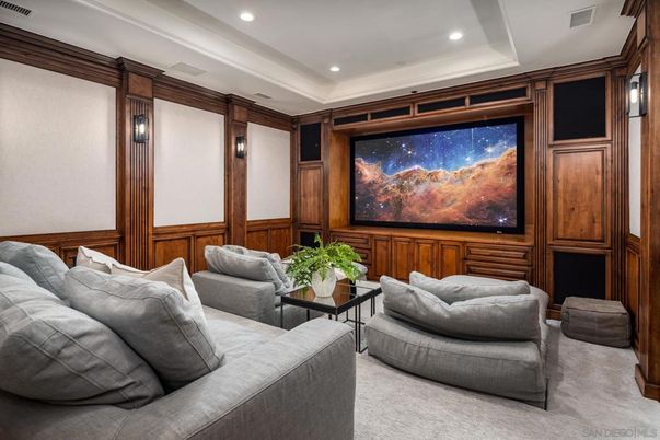 Interior, Living room, Projection Screen, Recessed Lighting, Theatre Room