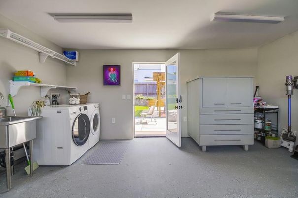 Interior, Washer
