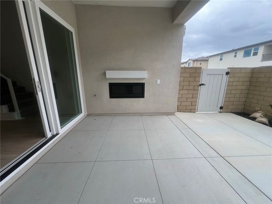 Exterior, Fireplace