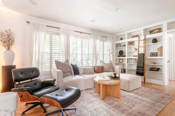 Home Office, Interior, Living room, Recessed Lighting, Wood Texture Flooring