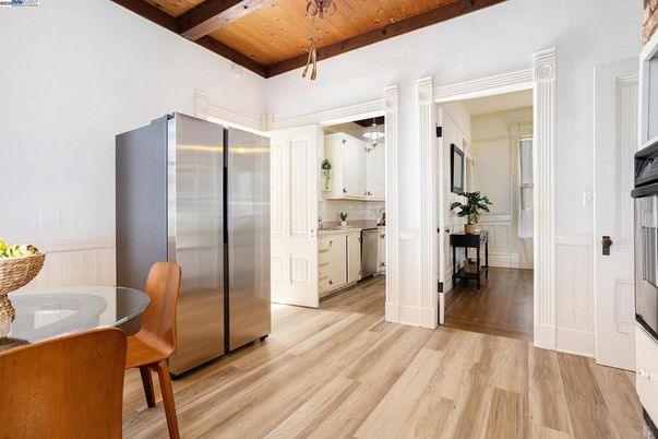 Dining room, Interior, Kitchen, Stainless Steel Appliances, Wooden Beams, Wooden Ceilings, Wood Texture Flooring