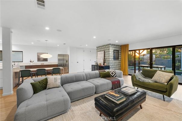 Dining room, Interior, Kitchen, Living room, Pendant Lights, Recessed Lighting, Wood Texture Flooring