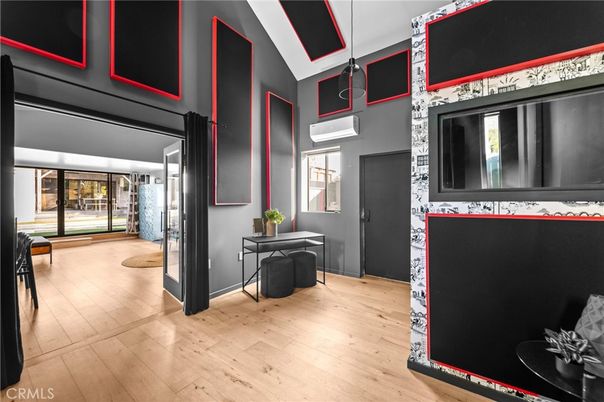Interior, Pendant Lights, Wood Texture Flooring